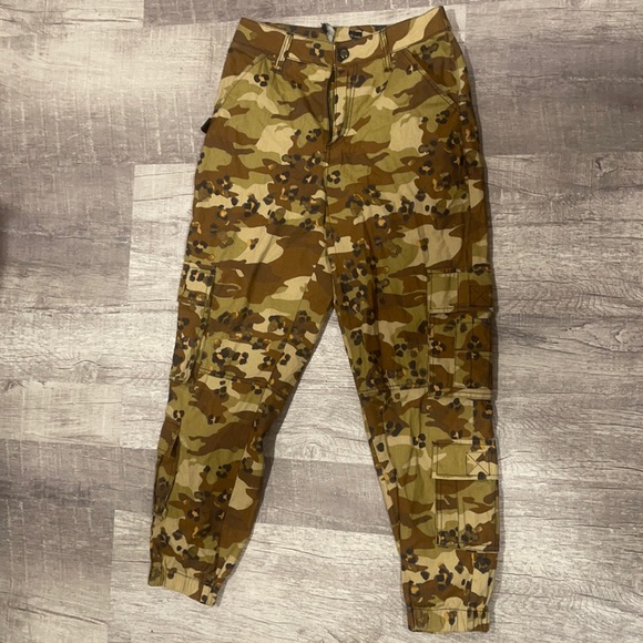 Pants - Picture 1 of 4